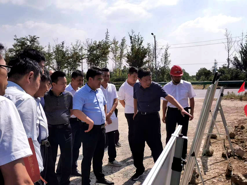 亳州市委常委、副市長(zhǎng)左龍蒞臨亳蒙預(yù)制標(biāo)調(diào)研指導(dǎo)