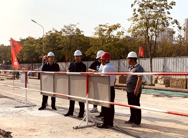 六安市重點工程建設(shè)管理處黨組書記、主任陳斌到長安路南延項目檢查指導(dǎo)工作